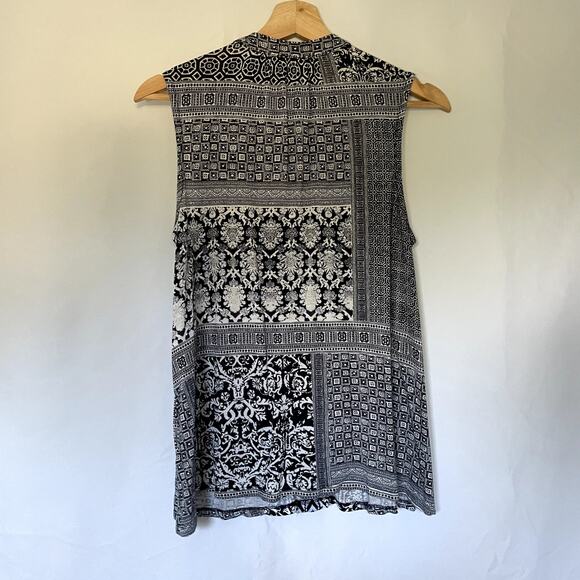 Style & Co black white patterned v-neck sleeveless women's blouse size S rayon - Picture 7 of 7